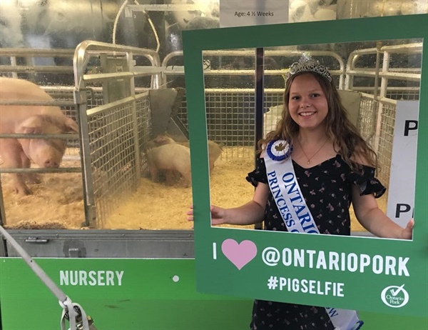 Pig Mobile at the International Plowing Match