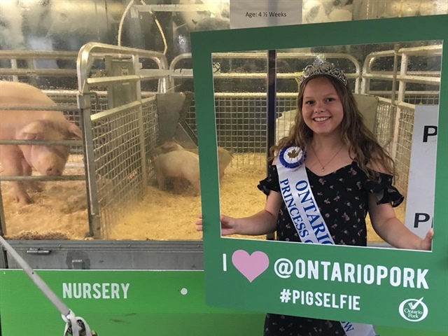 Pig Mobile at the International Plowing Match