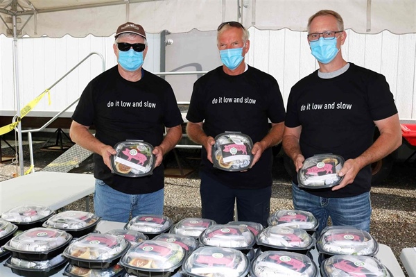 Ontario pork producers give back to front-line workers at Conestoga processing plant